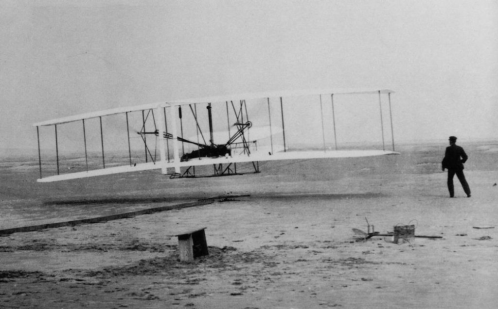 اختراع هواپیما